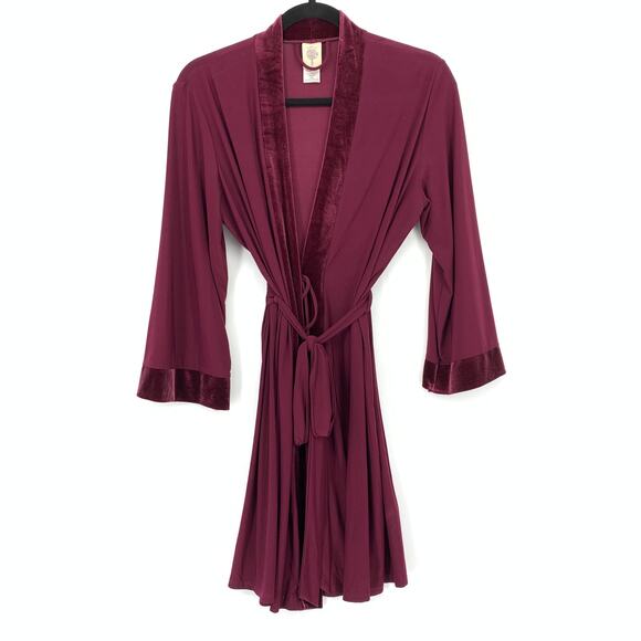In Bloom By Jonquil Short Robe Womens Size L/XL Maroon Velvet Trim Belted - Picture 1 of 6